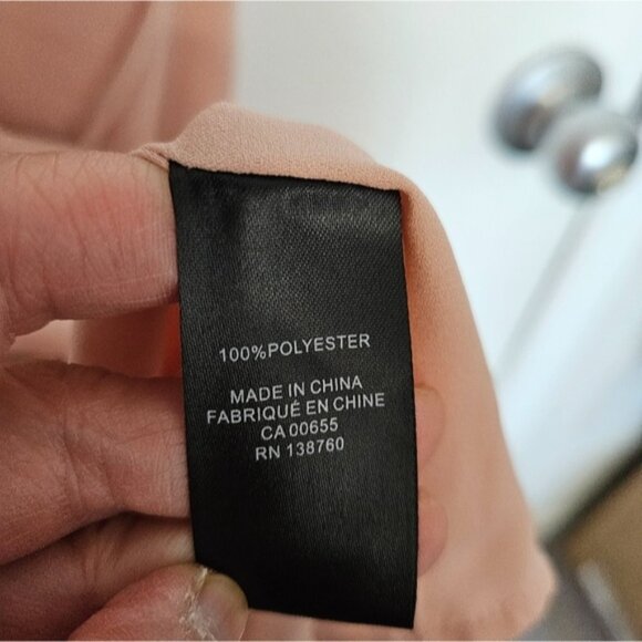 RW & CO Dress in light peach medium - Picture 3 of 3